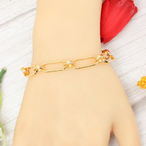 "Trendy Handmade Bracelet – A Thoughtful Gift for Girls & Women | UNVRC1569 - Picture 8 of 10